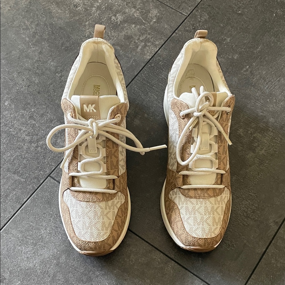 Michael Kors Women's Cream and Tan Sneakers